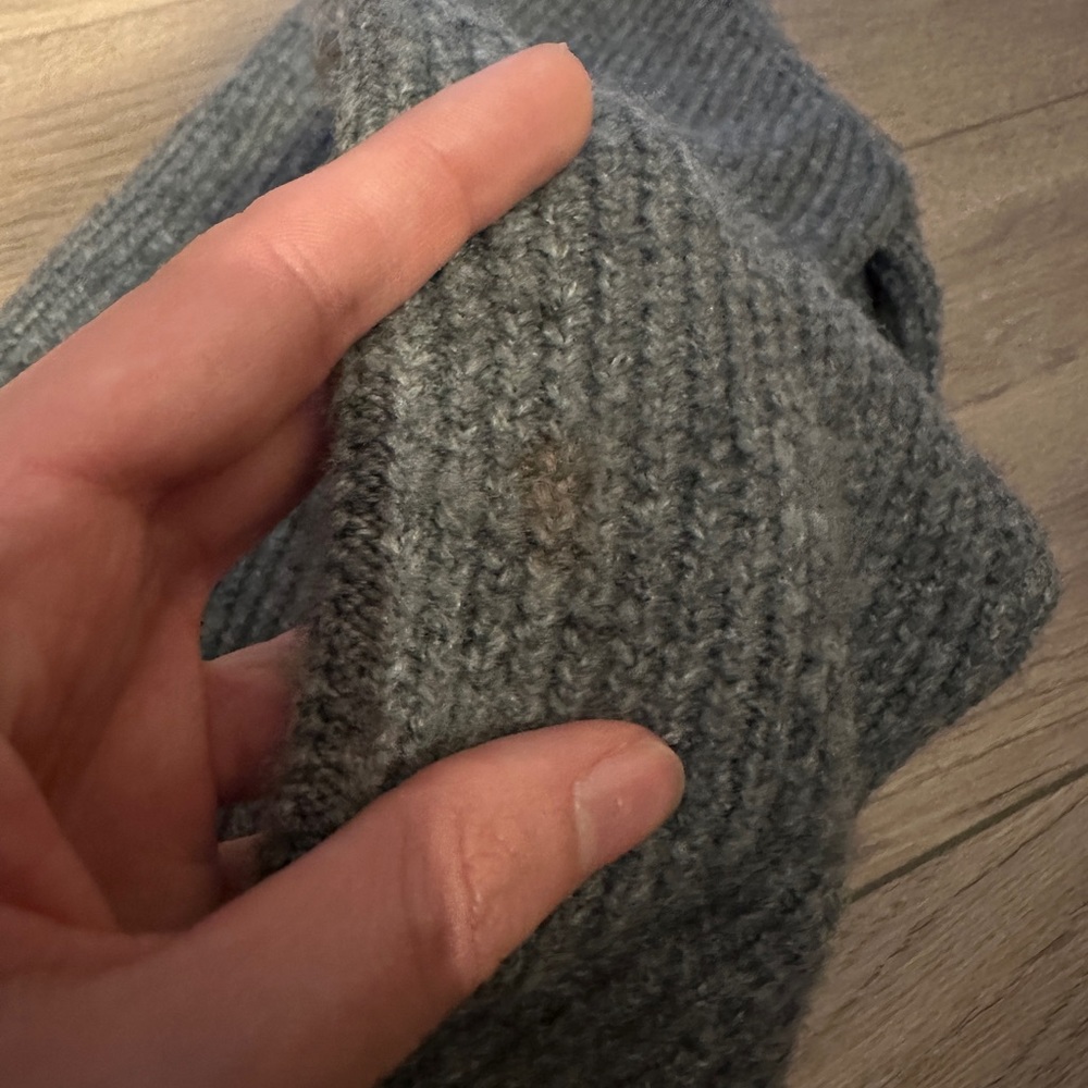 UNIF x Urban Outfitters gray and white layer ribbed crewneck sweater S - Picture 12 of 12